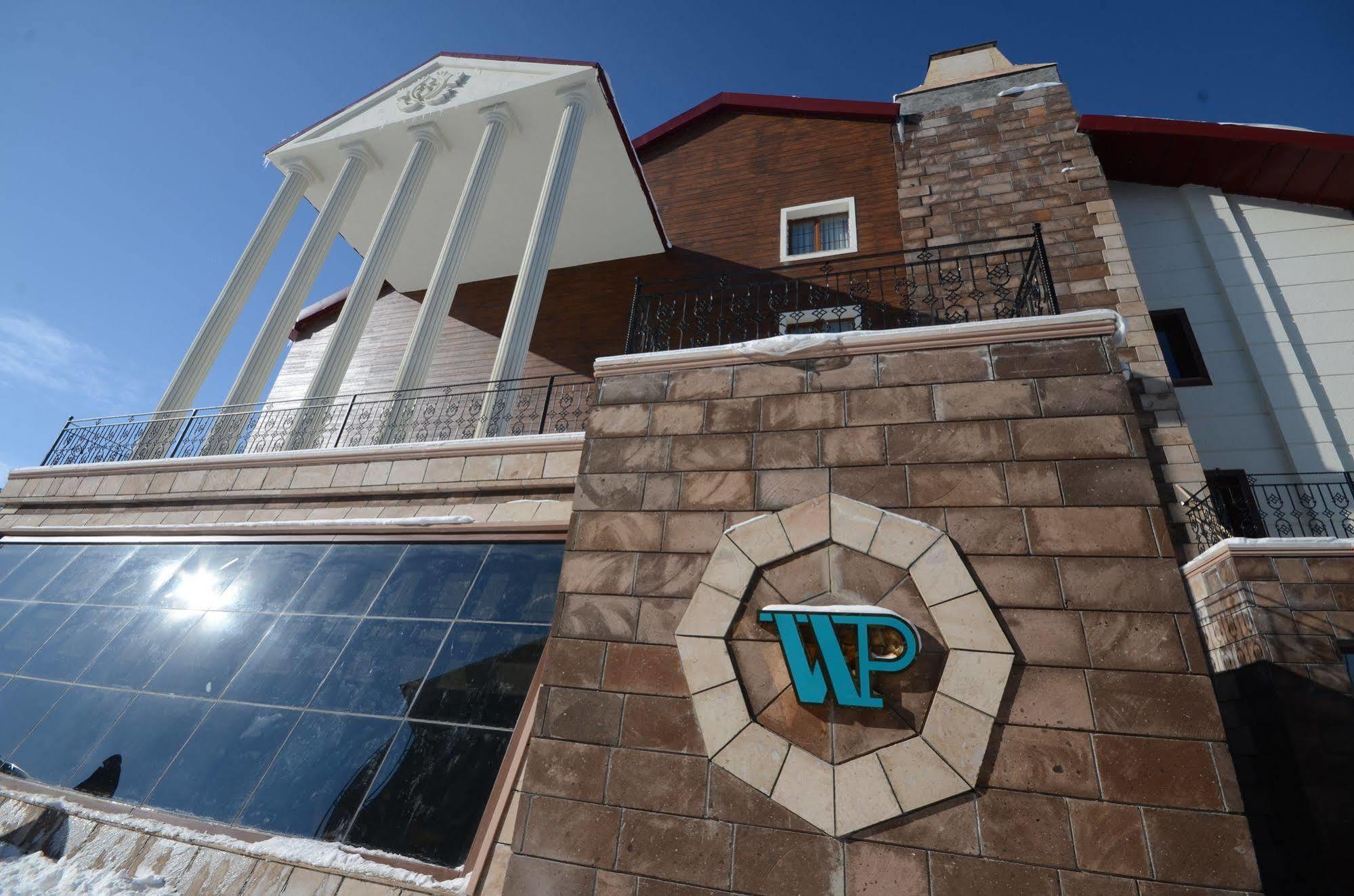 White Park Hotel Sarıkamış Bagian luar foto