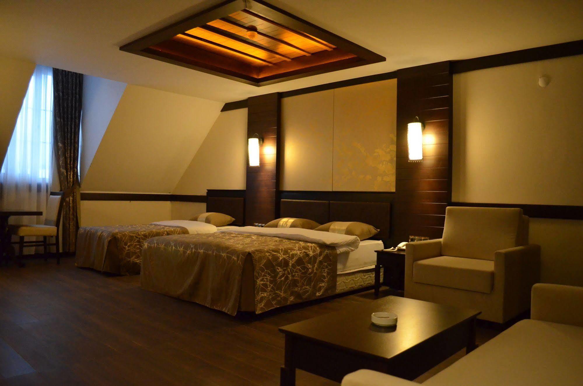 White Park Hotel Sarıkamış Bagian luar foto