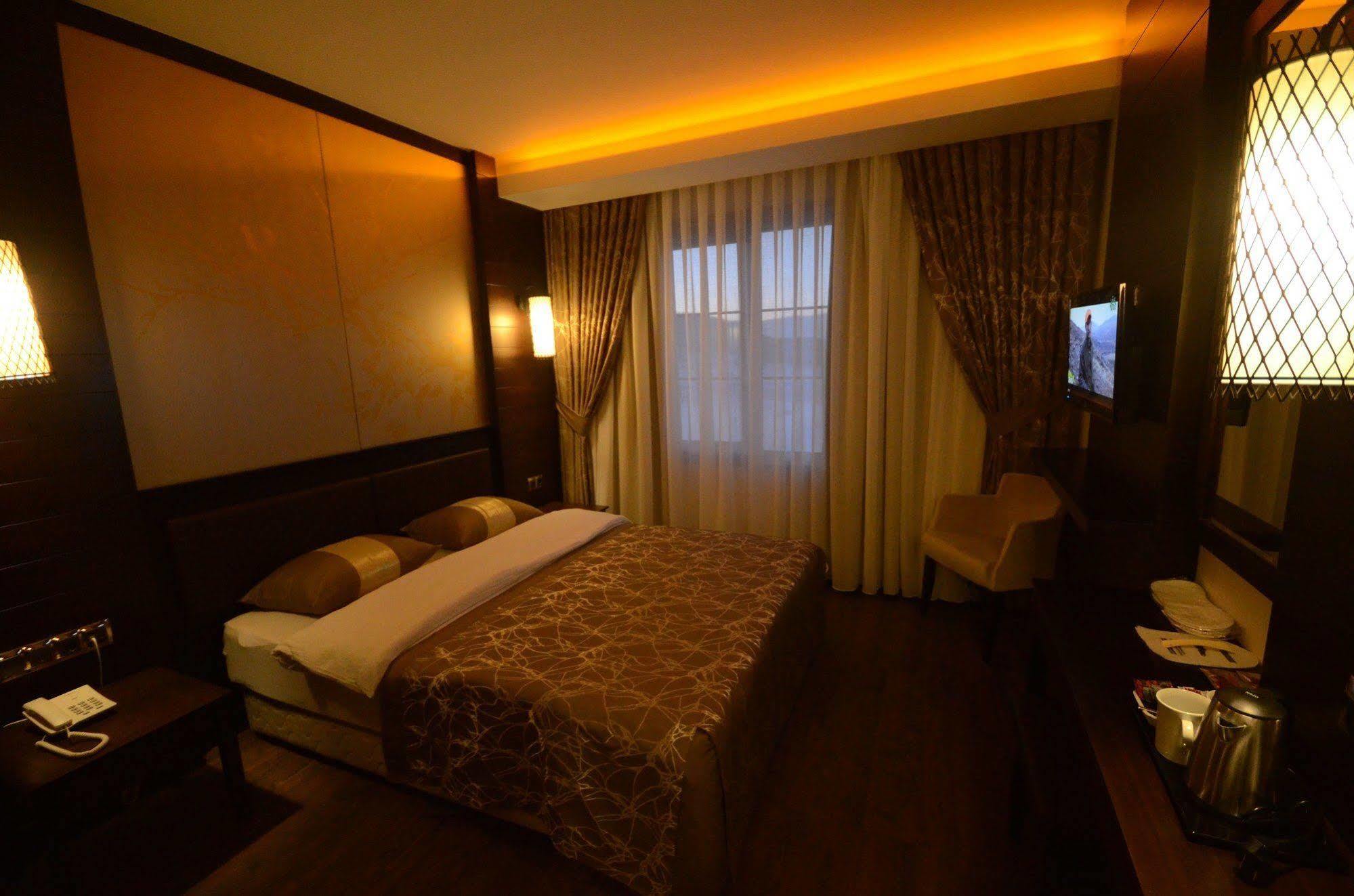 White Park Hotel Sarıkamış Bagian luar foto
